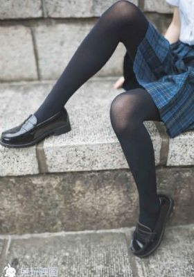 欧美饥渴熟妇高潮喷_HD电影完整版