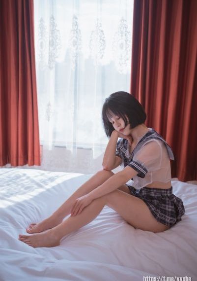 两男吮着她的花蒂尿在线观看_DVD在线视频播放