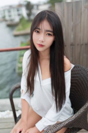 亚洲精品久久久久中文第一暮_720全集免费观看