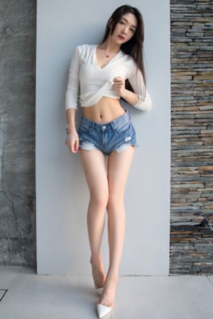 少妇乱婬AAA高清视频真爽_BD国语电影免费在线