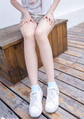 寂寞少妇让水电工爽了一下午_未删减完整版
