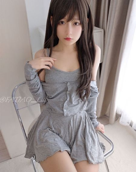张行长将她双腿分得更开_1080P影视在线观看