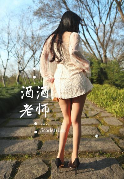 M男跪下喝s女王尿_720免费观看超清