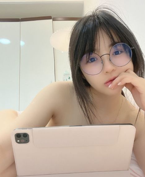 国产精品久久久综合紧综合紧_1080P在线观看完整版