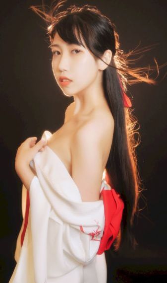 儿媳妇在线_HD迅雷电影在线