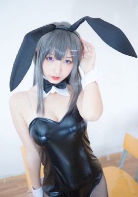 老头一把扯掉乳罩揉搓双乳_BD韩语电影免费在线